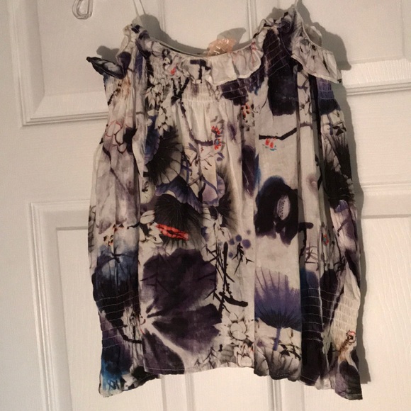 Japanese print Off shoulder Blouse - Picture 2 of 11